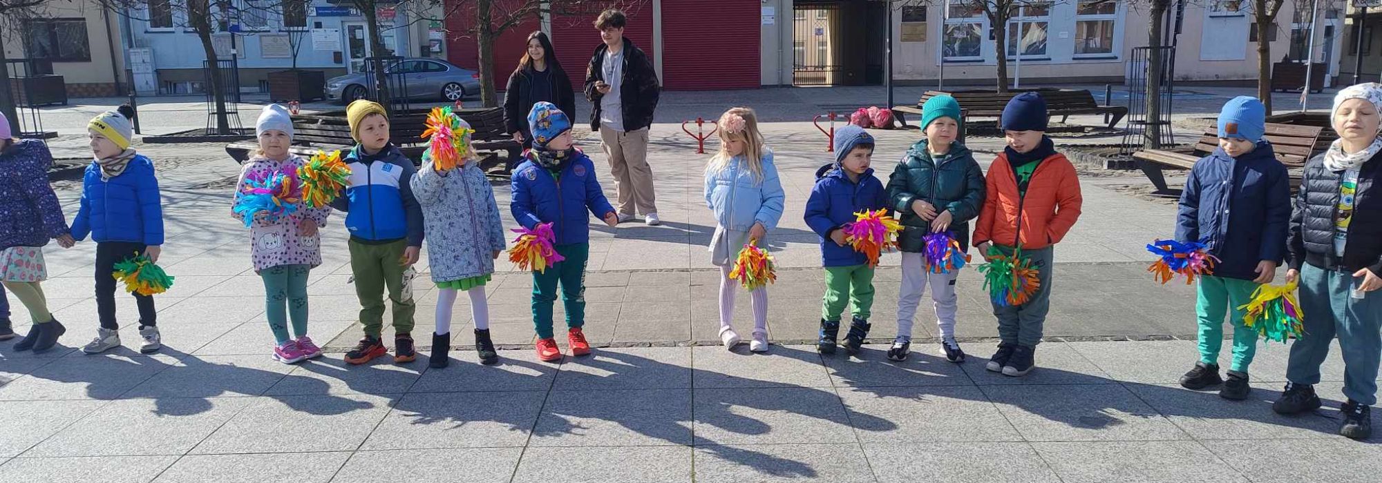 Przedszkolaki z Bodzentyna śpiewem witają wiosnę