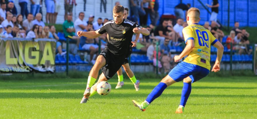 Łysica Bodzentyn 1:1 Neptun Końskie - galeria zdjęć